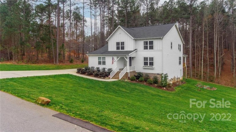 Property image 2 at 4165 Island Fox Lane, Denver, NC 28037