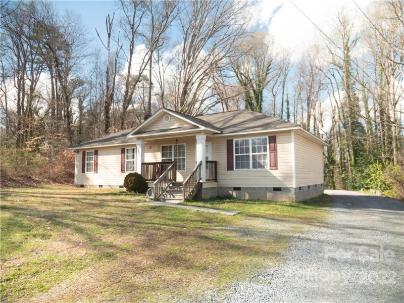 Property image 2 at 2038 B Avenue, Charlotte, NC 28216