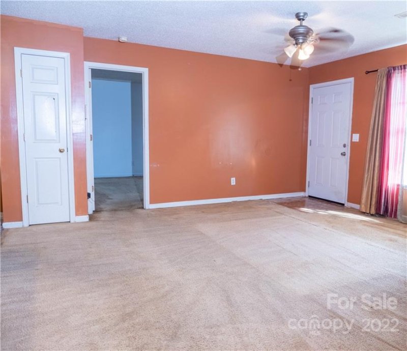 Property image 4 at 2038 B Avenue, Charlotte, NC 28216