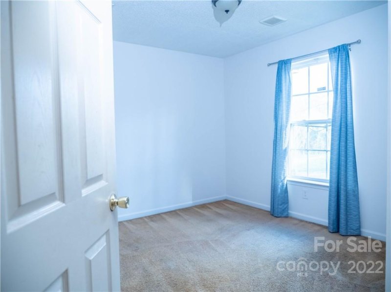 Property image 5 at 2038 B Avenue, Charlotte, NC 28216