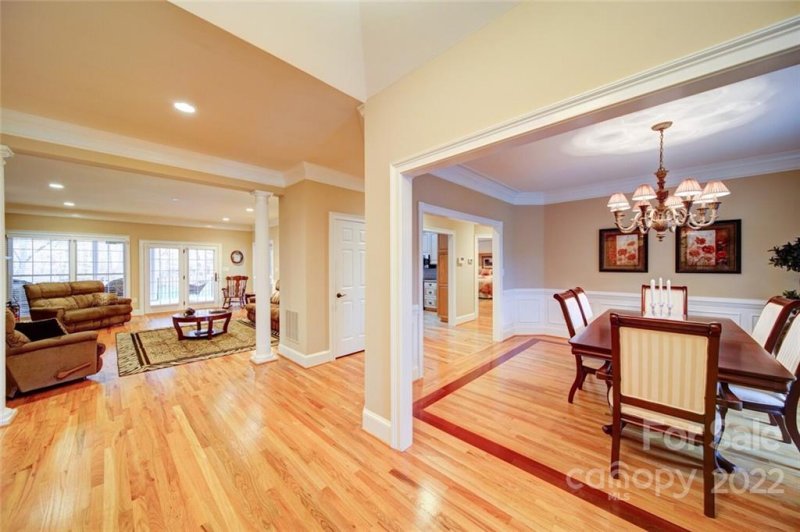 Property image 2 at 4810 Mountain Point Lane, Charlotte, NC 28216