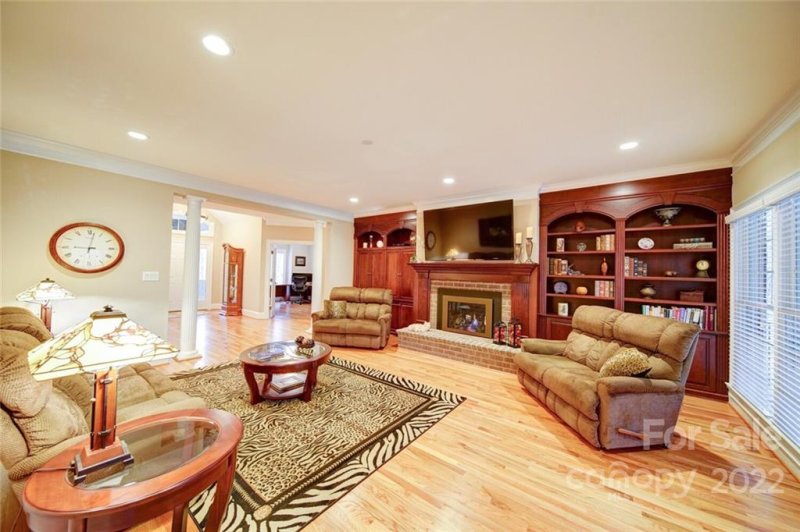 Property image 4 at 4810 Mountain Point Lane, Charlotte, NC 28216