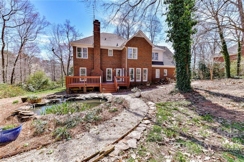 Property image 2 at 915 Waterview Lane, Monroe, NC 28110