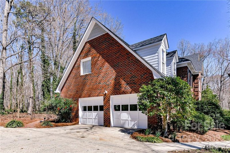 Property image 3 at 915 Waterview Lane, Monroe, NC 28110