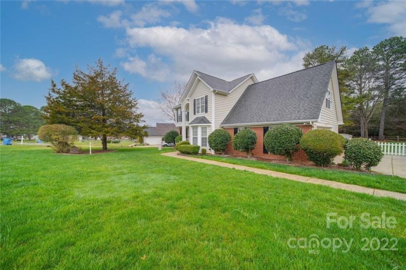 Property image 3 at 9335 Morgan Glenn Drive, Mint Hill, NC 28227