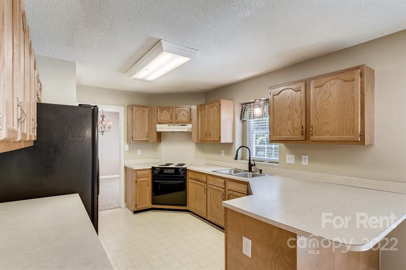 Property image 5 at 2079 Westminster Lane, Matthews, NC 28104