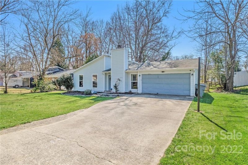 Property image 3 at 4626 Butterwick Lane, Charlotte, NC 28212