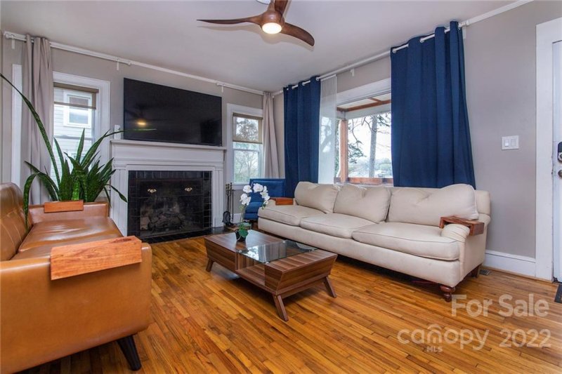 Property image 4 at 3009 Shenandoah Avenue, Charlotte, NC 28205