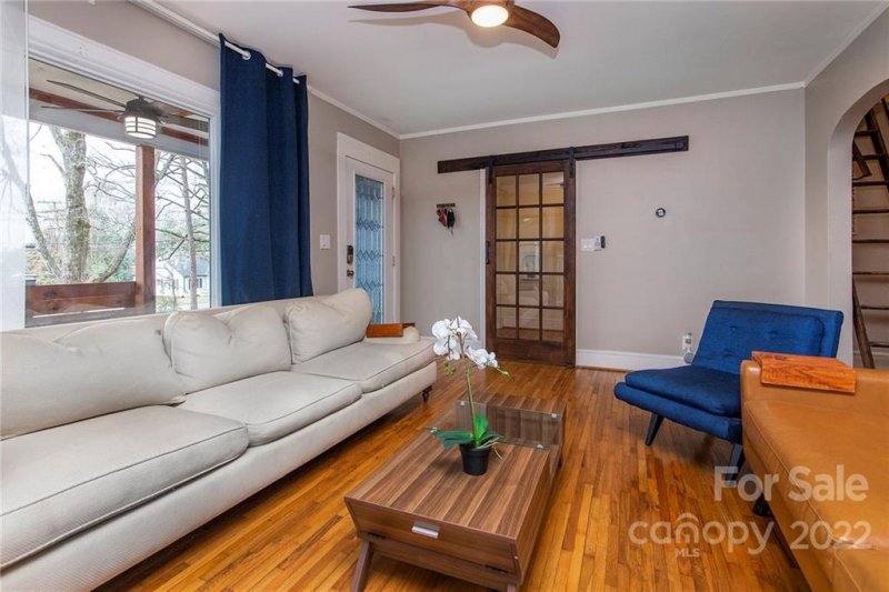 Property image 5 at 3009 Shenandoah Avenue, Charlotte, NC 28205