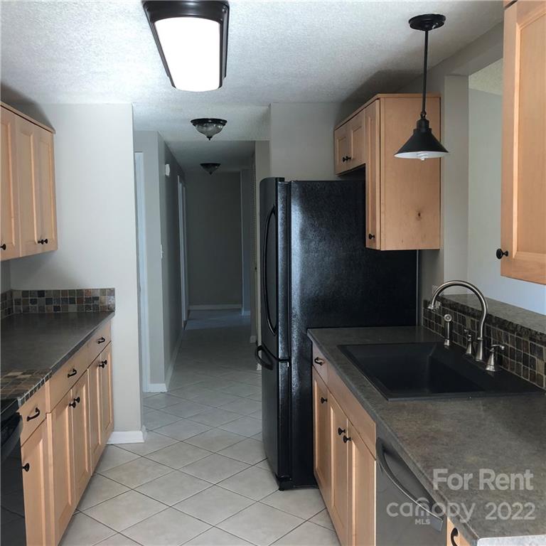 Property image 2 at 532 Vista Grande Circle, Charlotte, NC 28226
