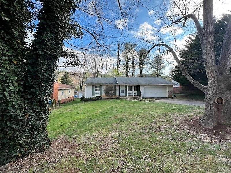 Property image 2 at 7 Brookcliff Drive, Asheville, NC 28804