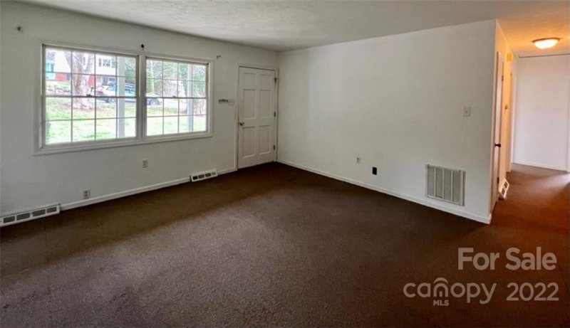 Property image 5 at 7 Brookcliff Drive, Asheville, NC 28804