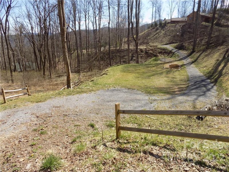 Property image 2 at 73 Loafer Lane, Waynesville, NC 28785