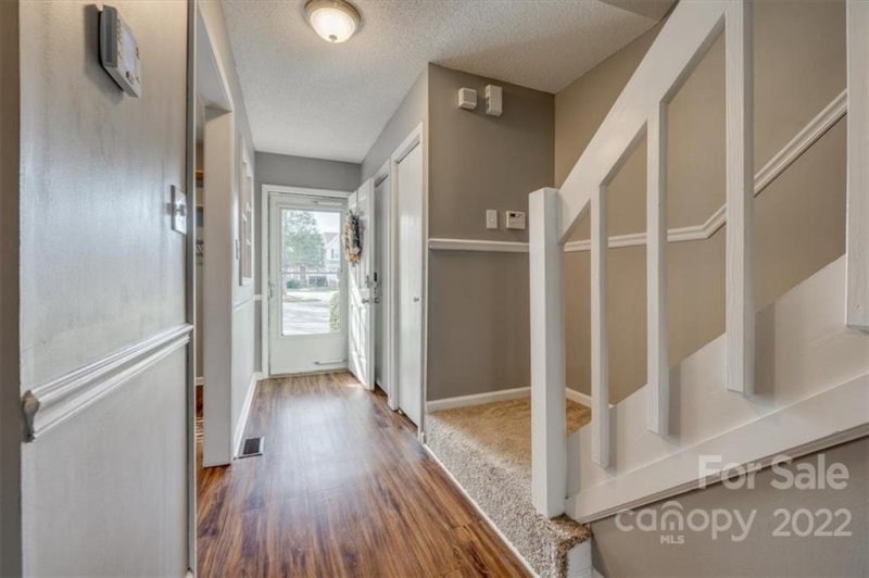 Property image 4 at 8248 Circle Tree Lane, Charlotte, NC 28277