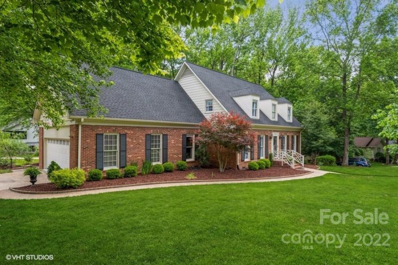 Property image 2 at 5401 Pepperdine Drive, Charlotte, NC 28226