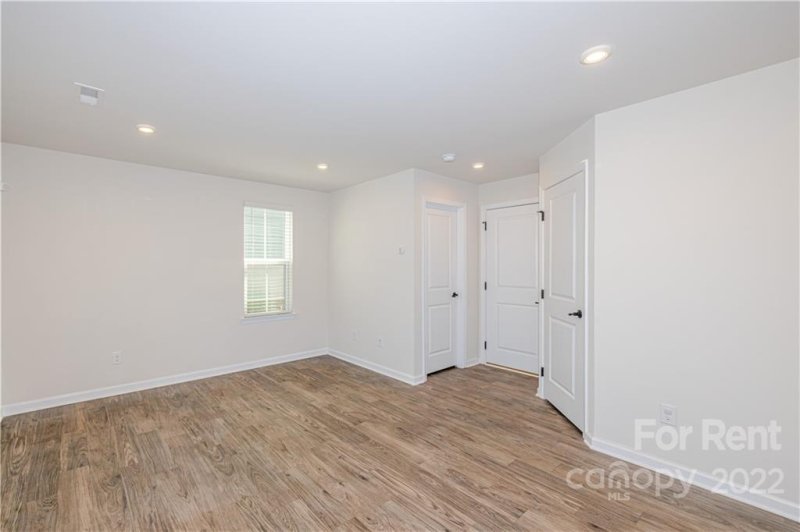 Property image 2 at 1225 Ashbury Street, Charlotte, NC 28216