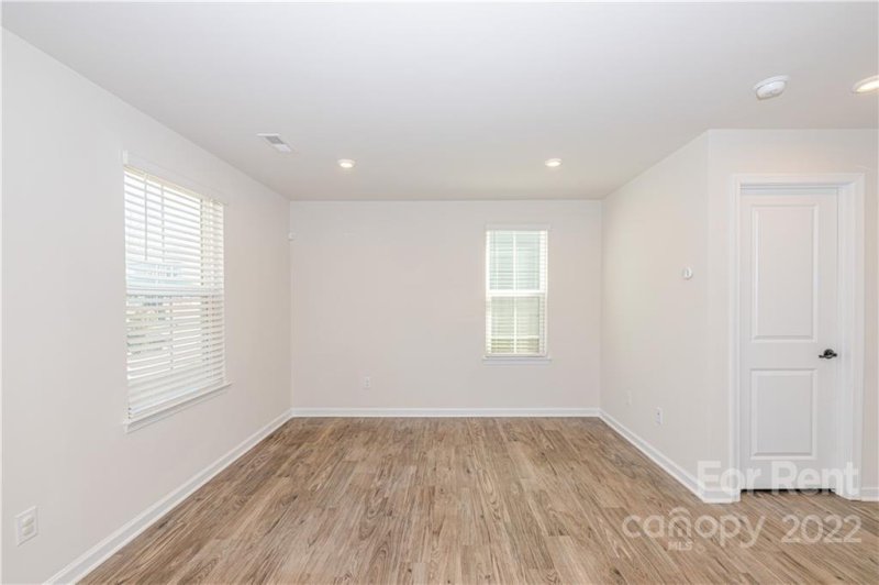 Property image 3 at 1225 Ashbury Street, Charlotte, NC 28216