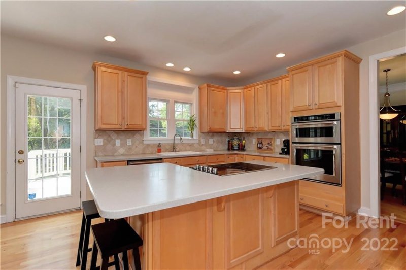 Property image 3 at 10306 Gunnison Lane, Charlotte, NC 28277