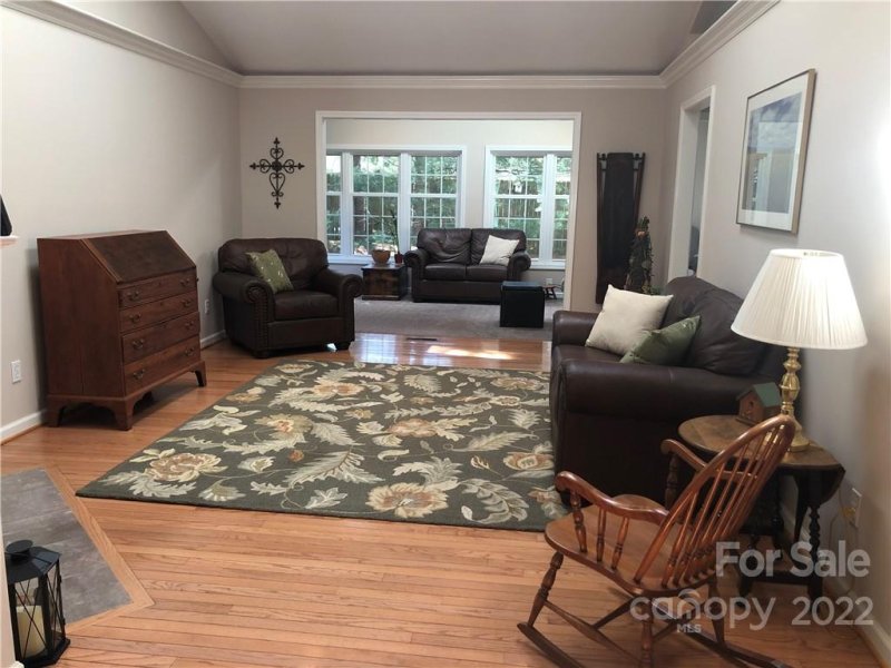 Property image 4 at 1042 Saddlebrook Drive, Hendersonville, NC 28739