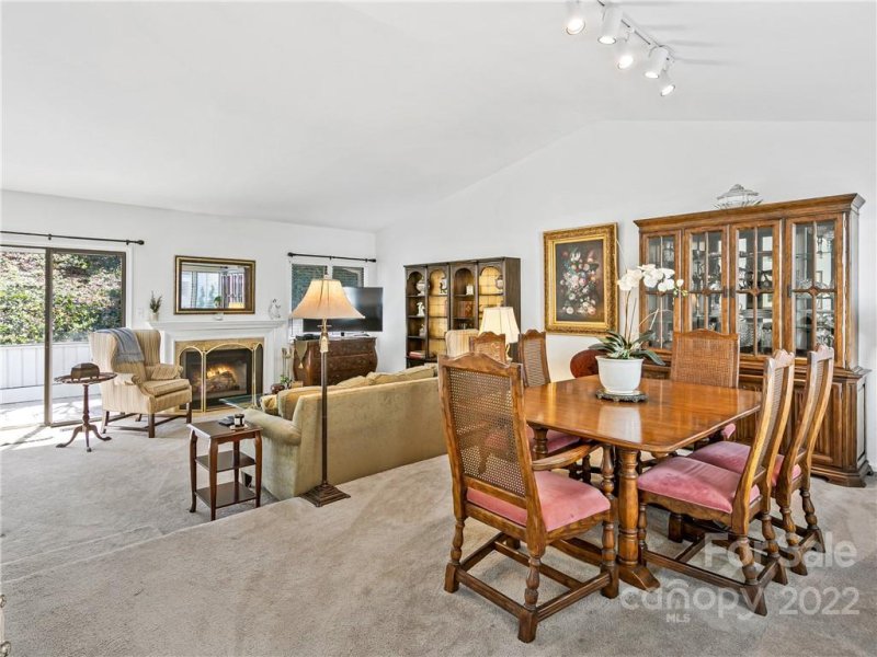 Property image 4 at 116 Deerlake Drive, Asheville, NC 28803