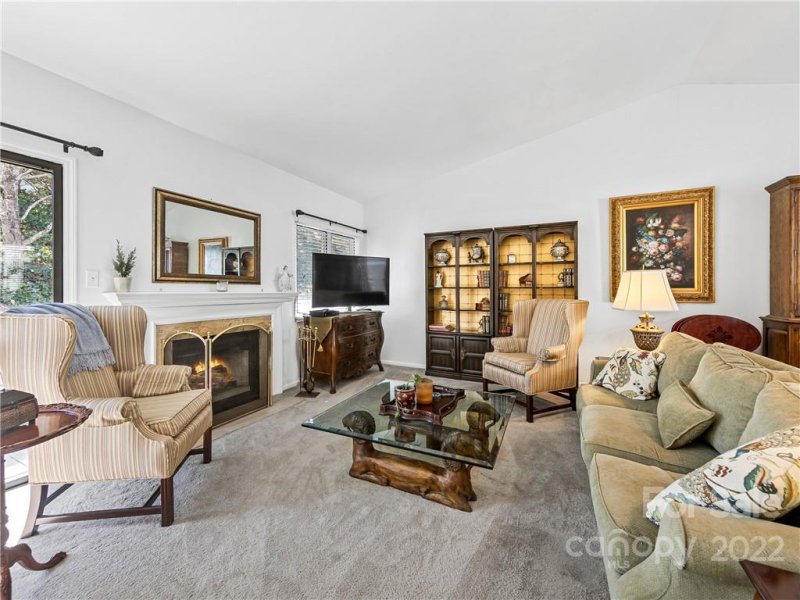 Property image 5 at 116 Deerlake Drive, Asheville, NC 28803