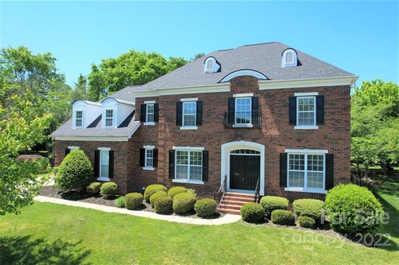 7511 Blackgum Falls Court