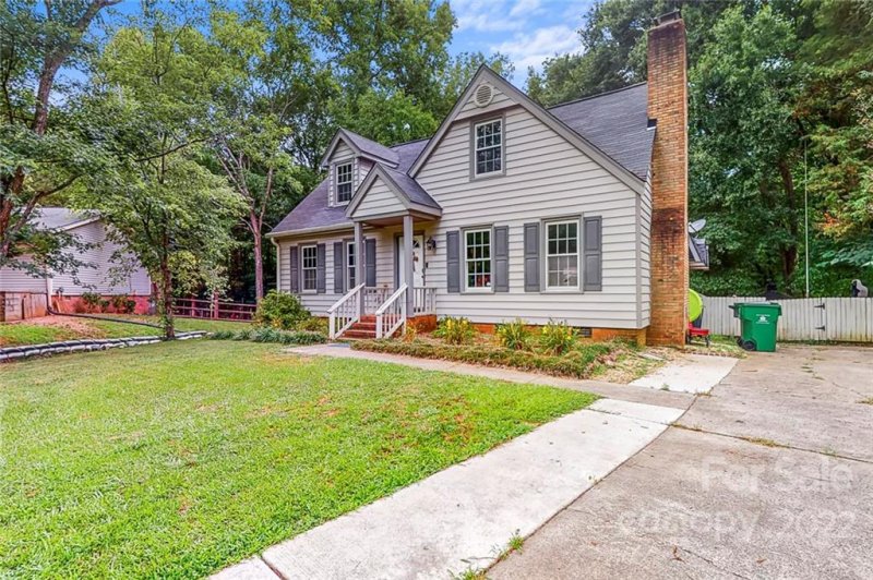 Property image 3 at 8220 Inverary Place, Charlotte, NC 28226