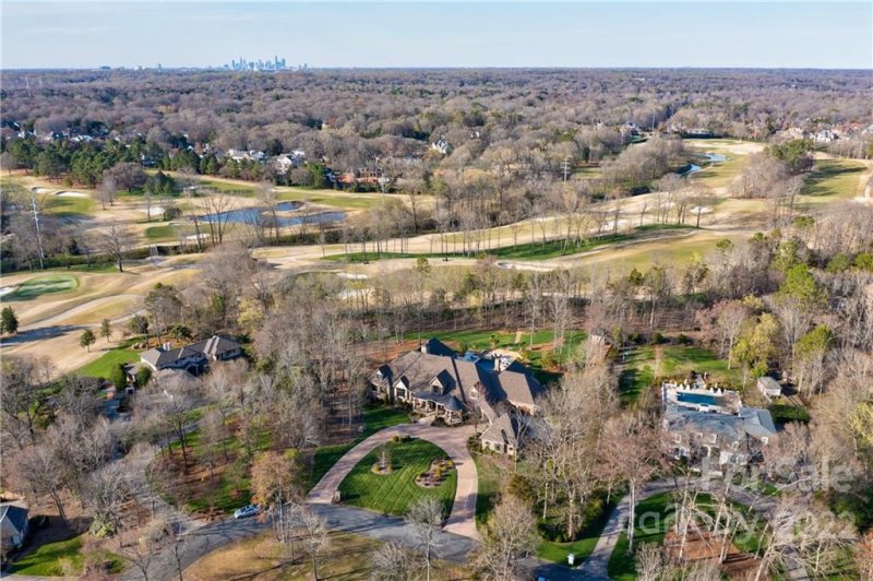 Property image 3 at 4419 Parview Drive, Charlotte, NC 28226