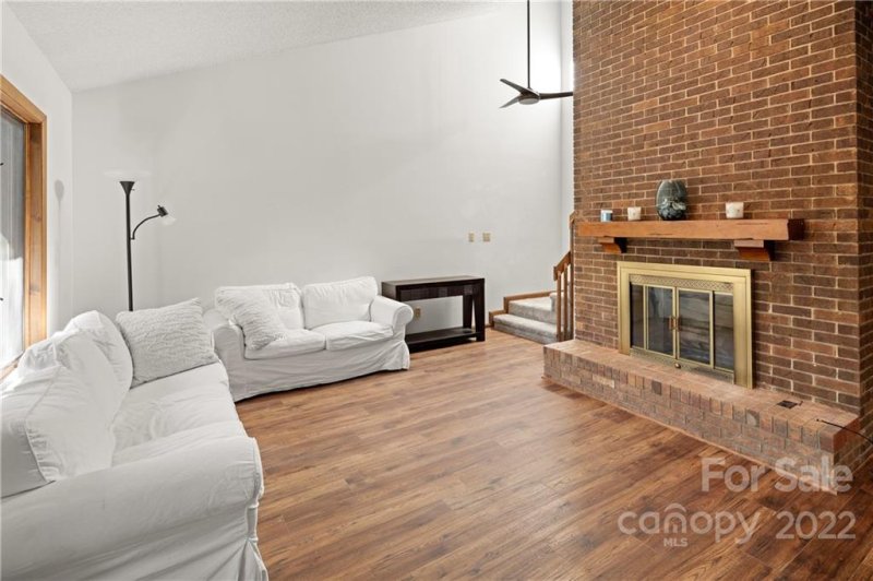 Property image 3 at 303 Woodfield Drive, Asheville, NC 28803