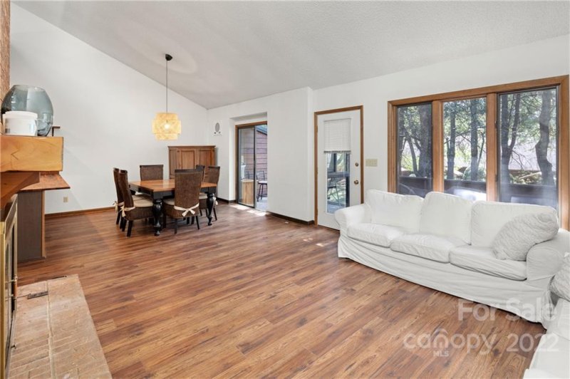 Property image 4 at 303 Woodfield Drive, Asheville, NC 28803