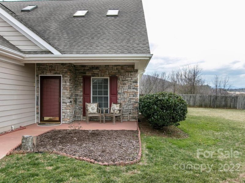 Property image 3 at 843 West Pointe Drive, Asheville, NC 28806