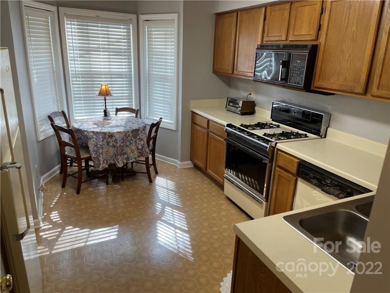 Property image 4 at 5827 Green Forest Drive, Charlotte, NC 28212