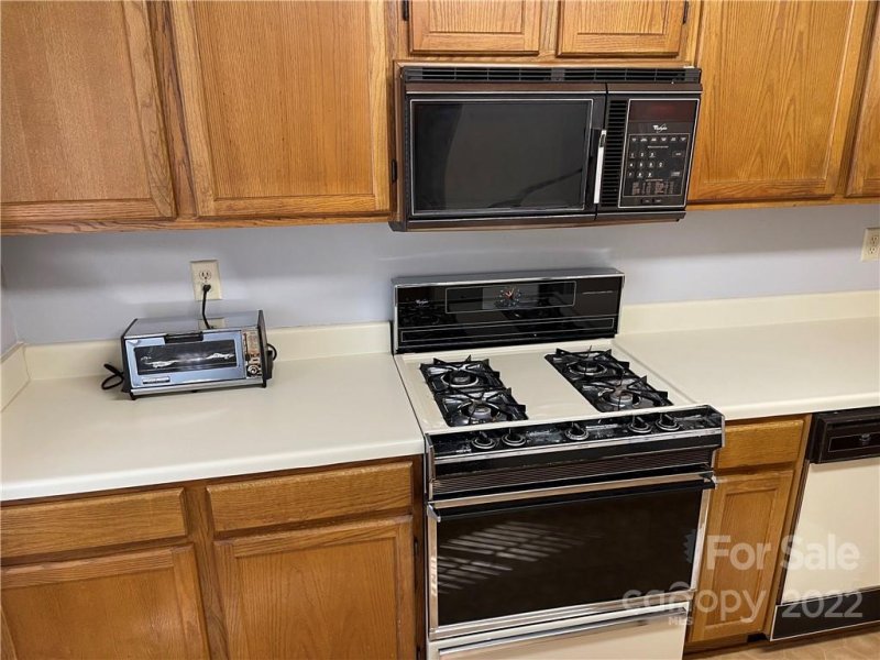 Property image 5 at 5827 Green Forest Drive, Charlotte, NC 28212