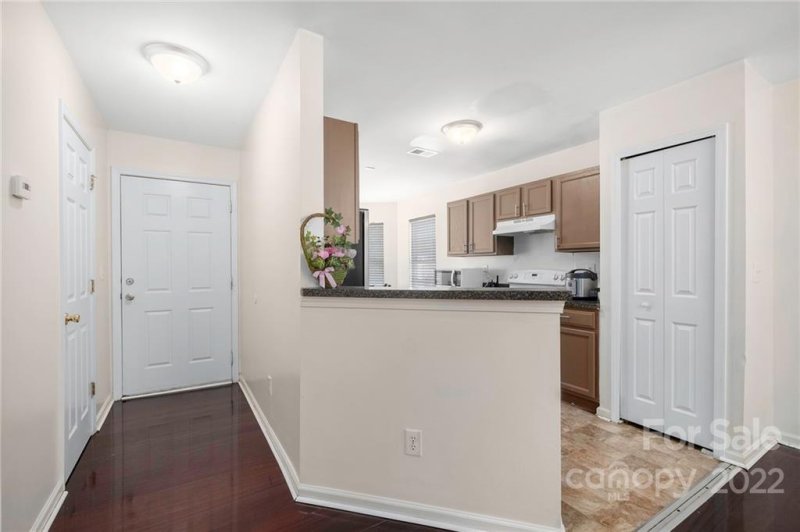 Property image 5 at 140 Winding Canyon Drive, Charlotte, NC 28214