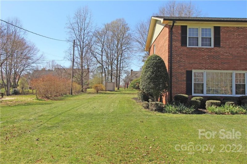 Property image 4 at 301 Knollwood Drive, Forest City, NC 28043