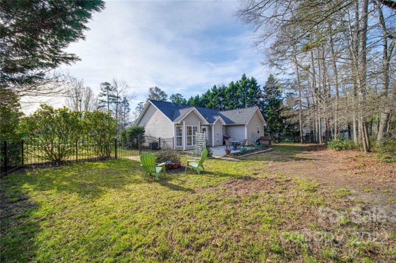 Property image 2 at 3015 Pine Pointe Street, Stallings, NC 28104