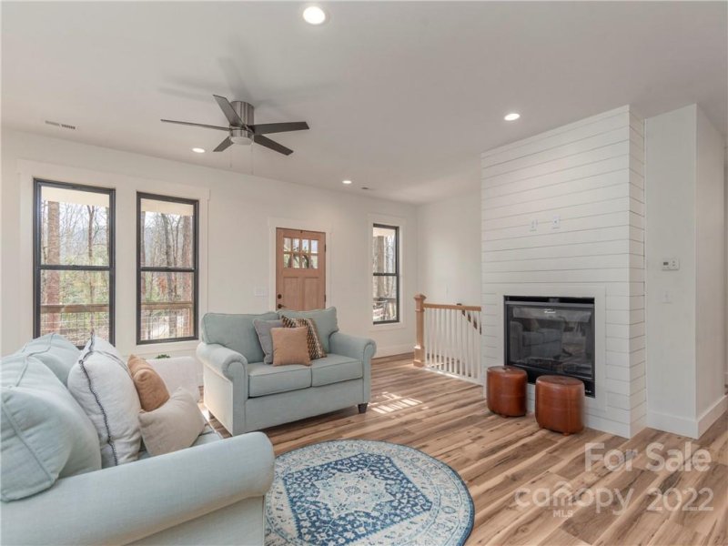 Property image 5 at 20 Oak Mountain Drive, Leicester, NC 28748