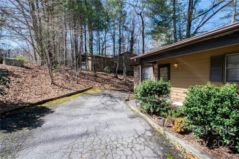 Property image 2 at 71 Timberlane Drive, Etowah, NC 28729