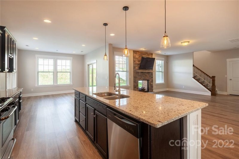 Property image 5 at 10007 Michael Crossing Drive, Charlotte, NC 28213