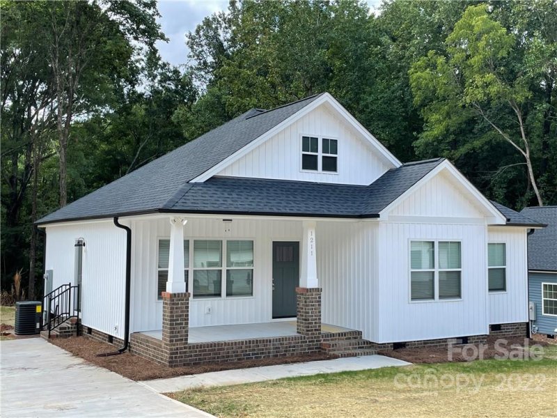 Property image 3 at 1211 Mason Way, Mount Holly, NC 28120