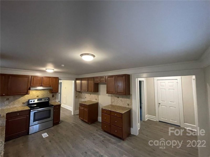 Property image 2 at 1512 E 35th Street, Charlotte, NC 28205