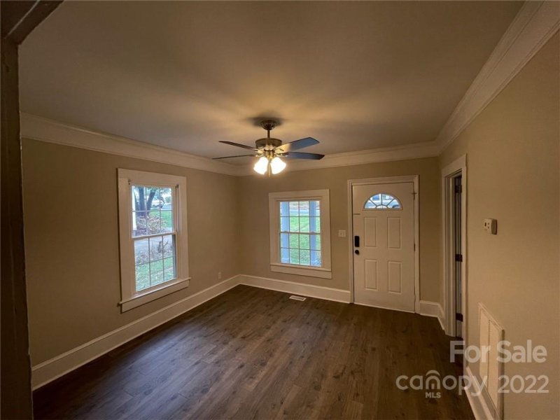 Property image 3 at 1512 E 35th Street, Charlotte, NC 28205