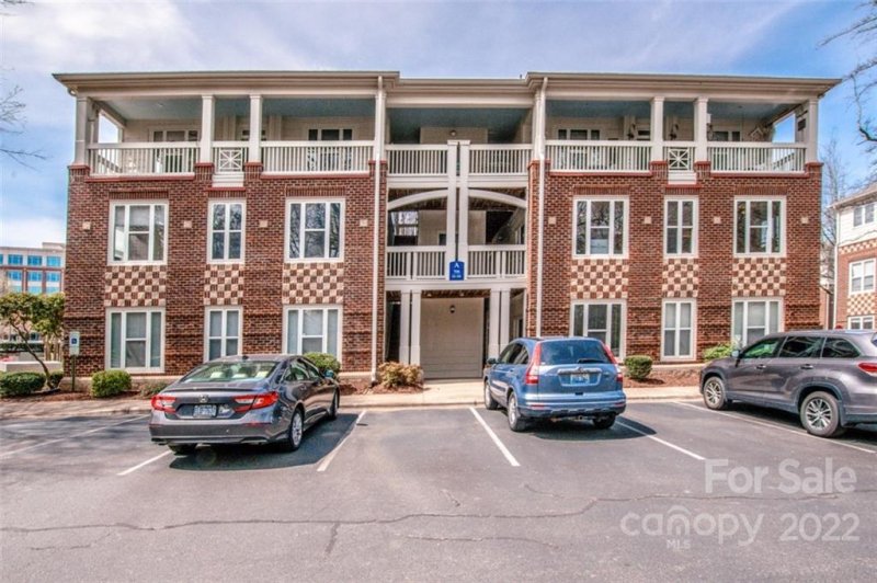 Property image 2 at 706 Northeast Drive, Davidson, NC 28036