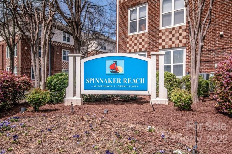 Property image 3 at 706 Northeast Drive, Davidson, NC 28036