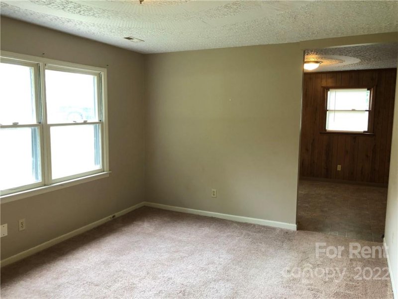 Property image 3 at 810 S Laurel Street, Lincolnton, NC 28092