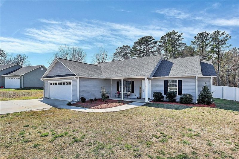 Property image 3 at 3240 Silver Fox Circle, Lancaster, SC 29720
