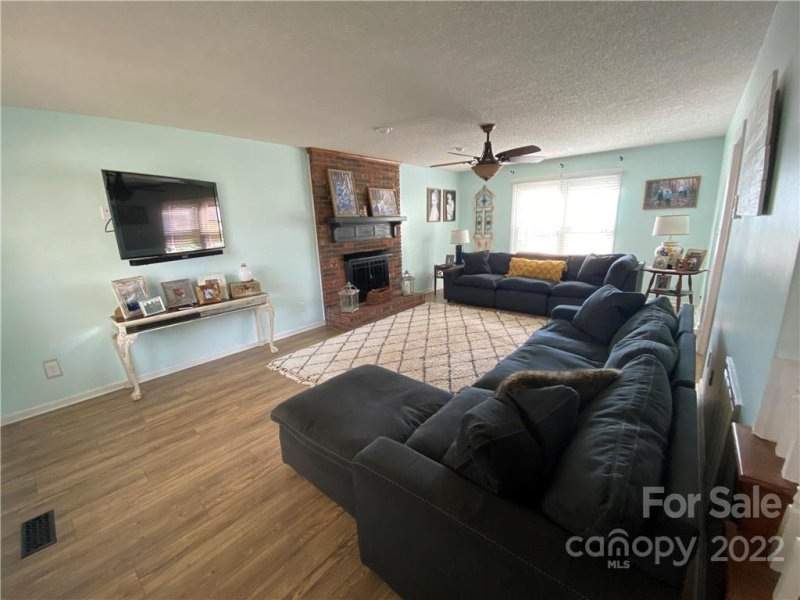 Property image 3 at 105 Tupelo Court, Mount Holly, NC 28120