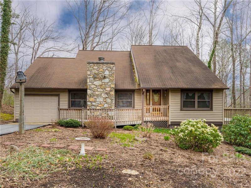 Property image 2 at 20 Brandywine Lane, Asheville, NC 28805