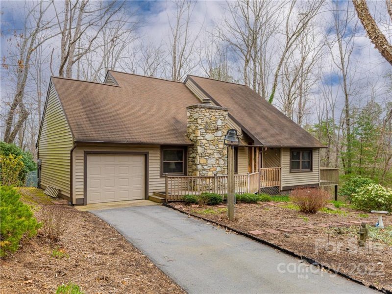 Property image 3 at 20 Brandywine Lane, Asheville, NC 28805