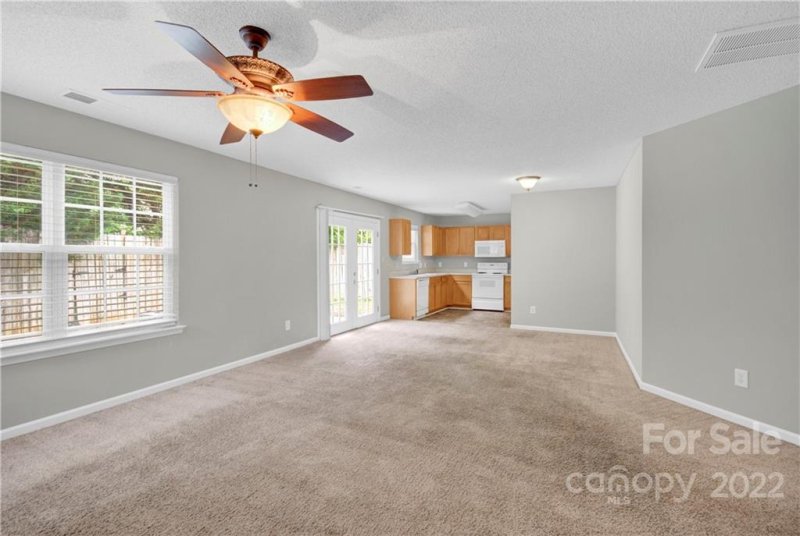 Property image 5 at 10626 Pickerel Lane, Charlotte, NC 28213